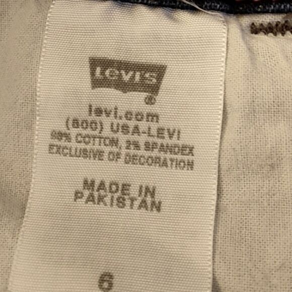 Levi's 512 Jean Size 6 Capri Perfectly Slimming Denim - Picture 11 of 12